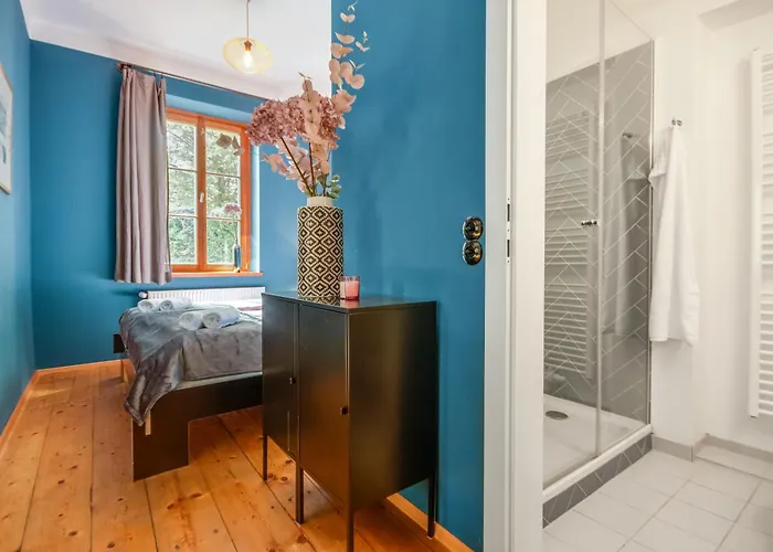 100 Und 10 - 4 Stilvolle City-apartments Villa *