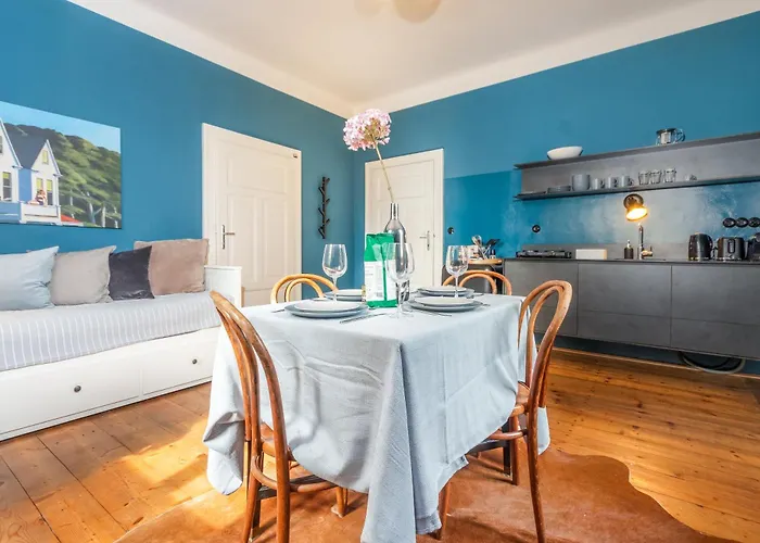 100 Und 10 - 4 Stilvolle City-apartments Villa *