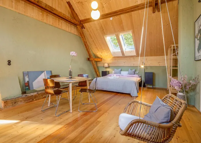 100 Und 10 - 4 Stilvolle City-apartments *