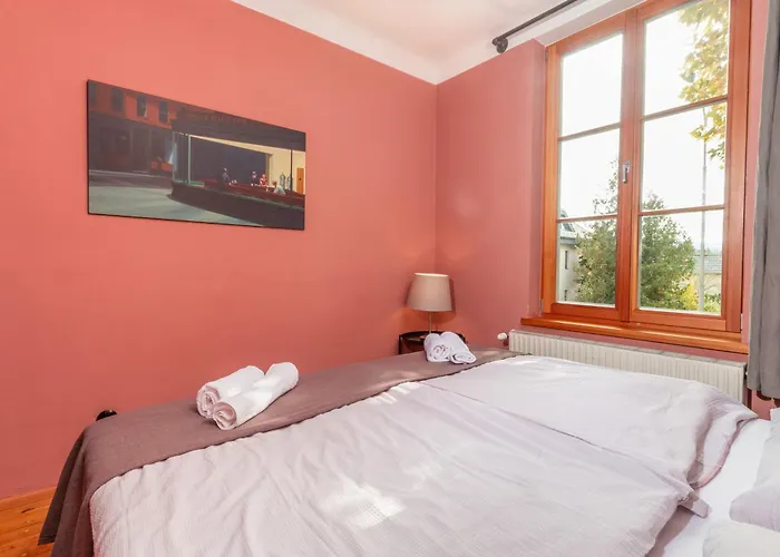 100 Und 10 - 4 Stilvolle City-apartments Villa *