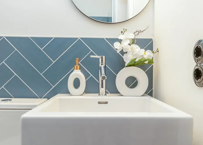 100 Und 10 - 4 Stilvolle City-apartments Villa *